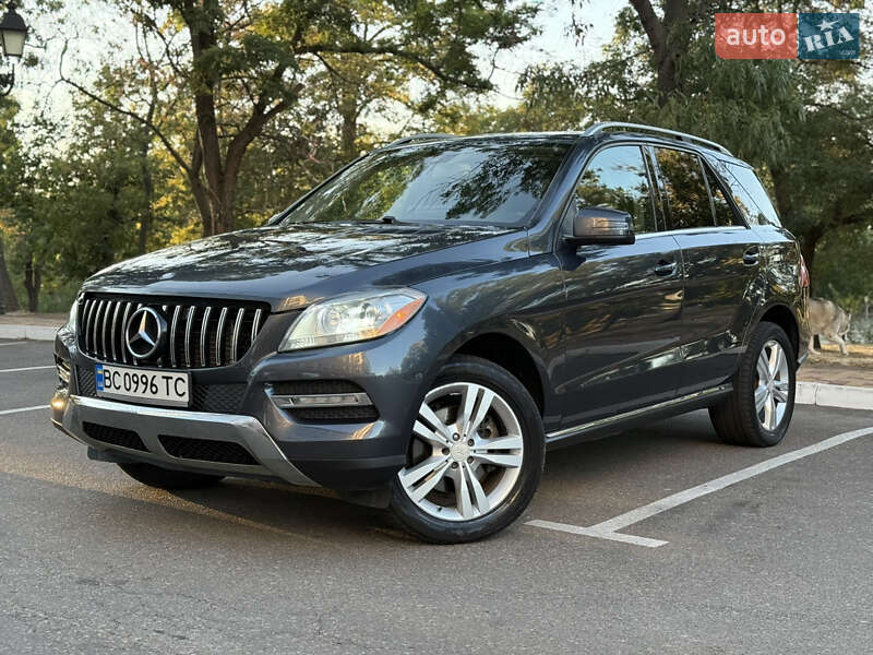 Внедорожник / Кроссовер Mercedes-Benz M-Class 2013 в 