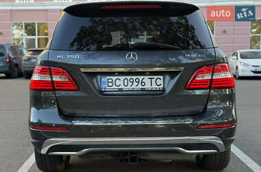 Внедорожник / Кроссовер Mercedes-Benz M-Class 2013 в 