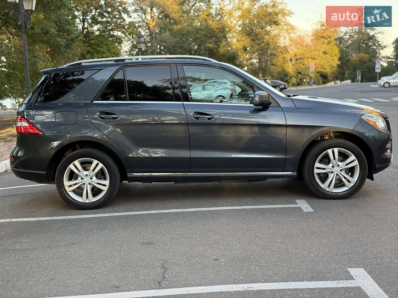 Внедорожник / Кроссовер Mercedes-Benz M-Class 2013 в Одессе