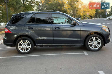 Внедорожник / Кроссовер Mercedes-Benz M-Class 2013 в 