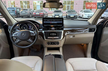 Внедорожник / Кроссовер Mercedes-Benz M-Class 2013 в 