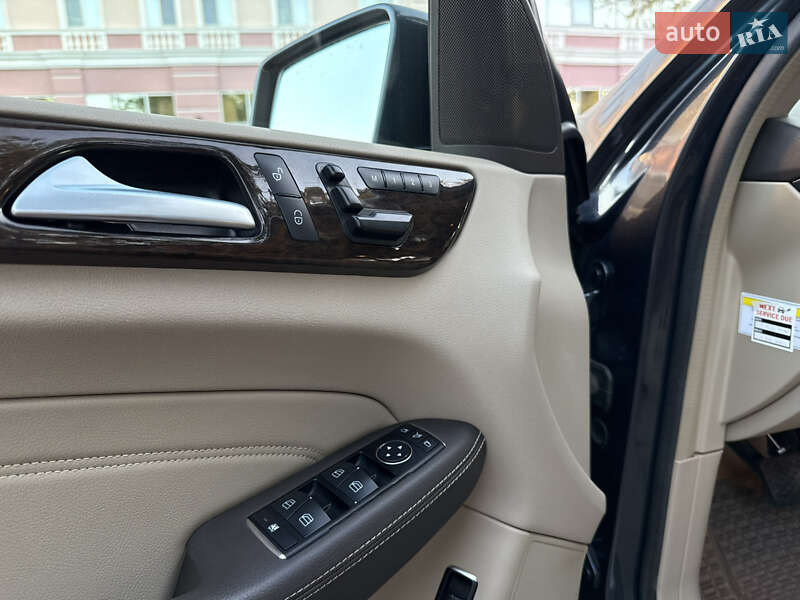 Внедорожник / Кроссовер Mercedes-Benz M-Class 2013 в Одессе