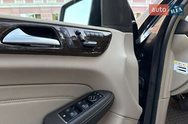 Внедорожник / Кроссовер Mercedes-Benz M-Class 2013 в 