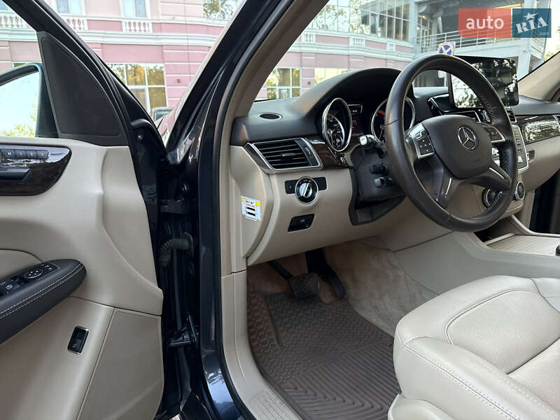 Внедорожник / Кроссовер Mercedes-Benz M-Class 2013 в Одессе