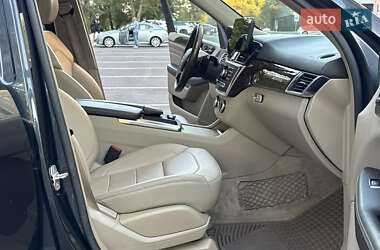 Внедорожник / Кроссовер Mercedes-Benz M-Class 2013 в 