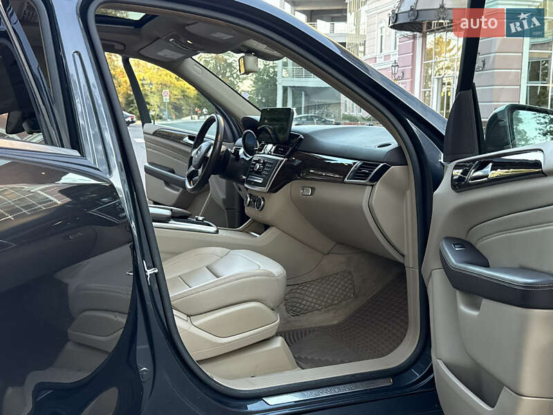 Внедорожник / Кроссовер Mercedes-Benz M-Class 2013 в Одессе