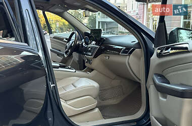 Внедорожник / Кроссовер Mercedes-Benz M-Class 2013 в 