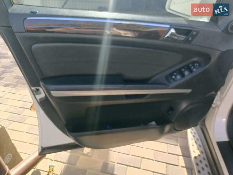 Позашляховик / Кросовер Mercedes-Benz M-Class 2011 в Дніпрі фото 11 Позашляховик / Кросовер Mercedes-Benz M-Class 2011 в Дніпрі