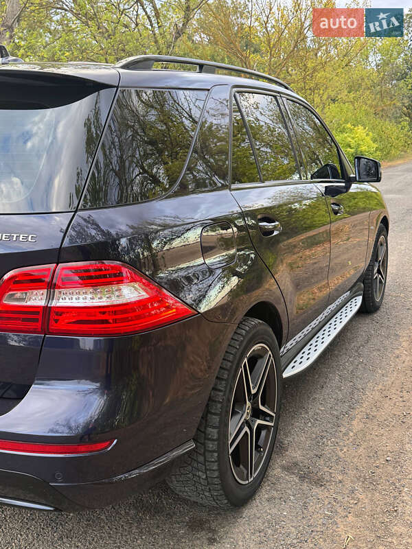 Внедорожник / Кроссовер Mercedes-Benz M-Class 2013 в Белгороде-Днестровском