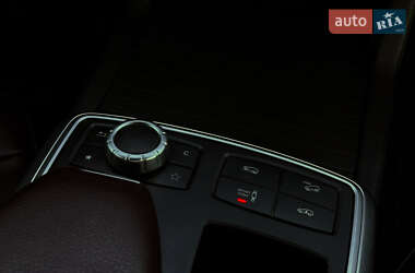 Позашляховик / Кросовер Mercedes-Benz M-Class 2013 в 