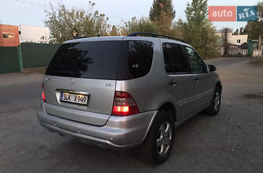 Позашляховик / Кросовер Mercedes-Benz M-Class 2004 в 