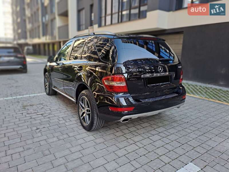 Позашляховик / Кросовер Mercedes-Benz M-Class 2011 в Івано-Франківську