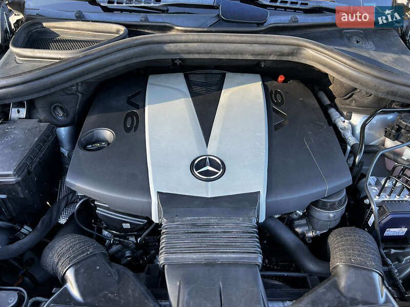 Позашляховик / Кросовер Mercedes-Benz M-Class 2012 в Дубні