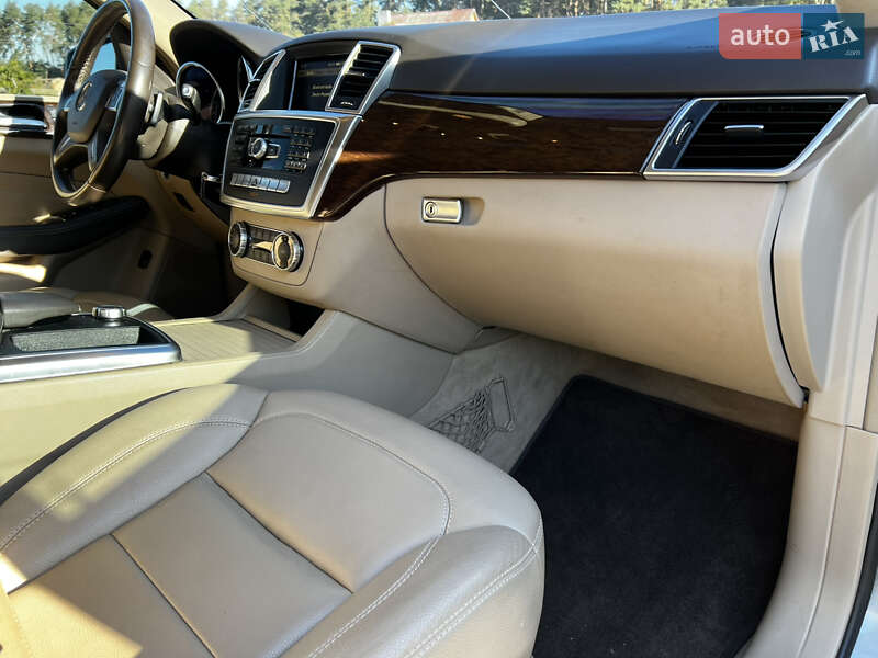 Позашляховик / Кросовер Mercedes-Benz M-Class 2012 в Дубні