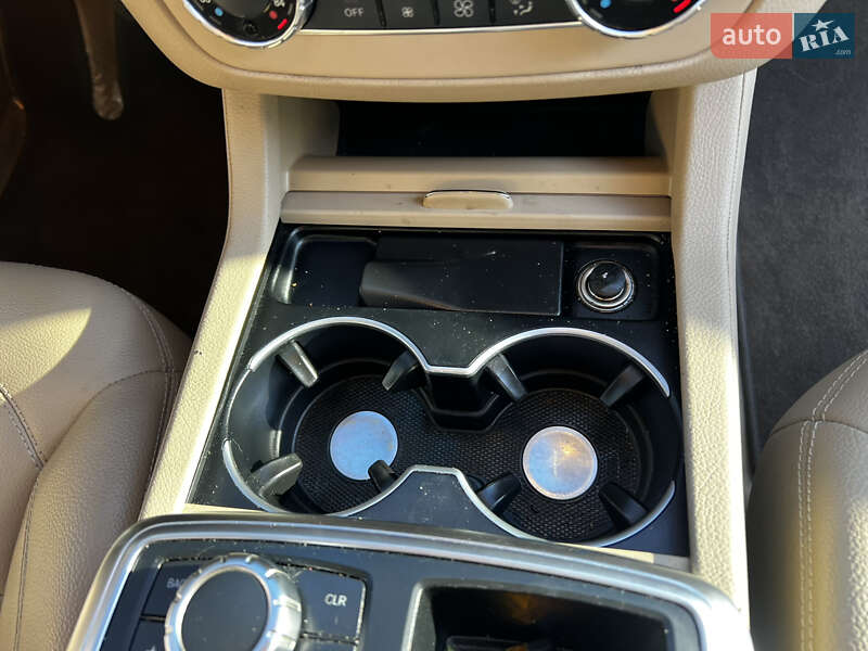 Позашляховик / Кросовер Mercedes-Benz M-Class 2012 в Дубні