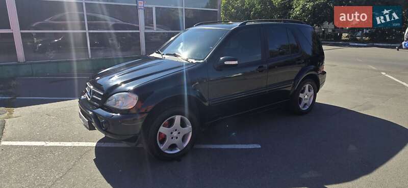 Mercedes-Benz M-Class 2000 Mercedes-Benz M-Class 2000