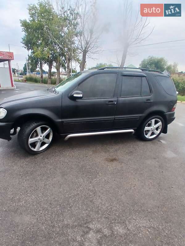 Внедорожник / Кроссовер Mercedes-Benz M-Class 2003 в Киеве
