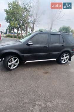 Внедорожник / Кроссовер Mercedes-Benz M-Class 2003 в 