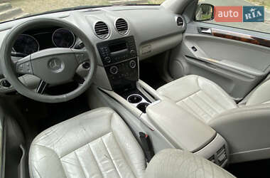 Позашляховик / Кросовер Mercedes-Benz M-Class 2005 в 