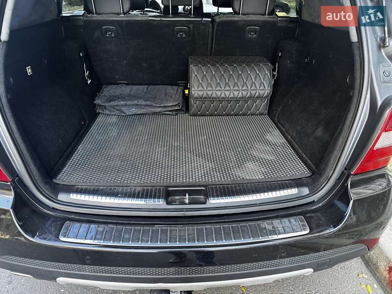 Внедорожник / Кроссовер Mercedes-Benz M-Class 2007 в Николаеве