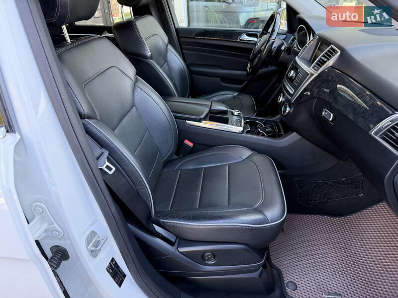 Позашляховик / Кросовер Mercedes-Benz M-Class 2013 в Одесі