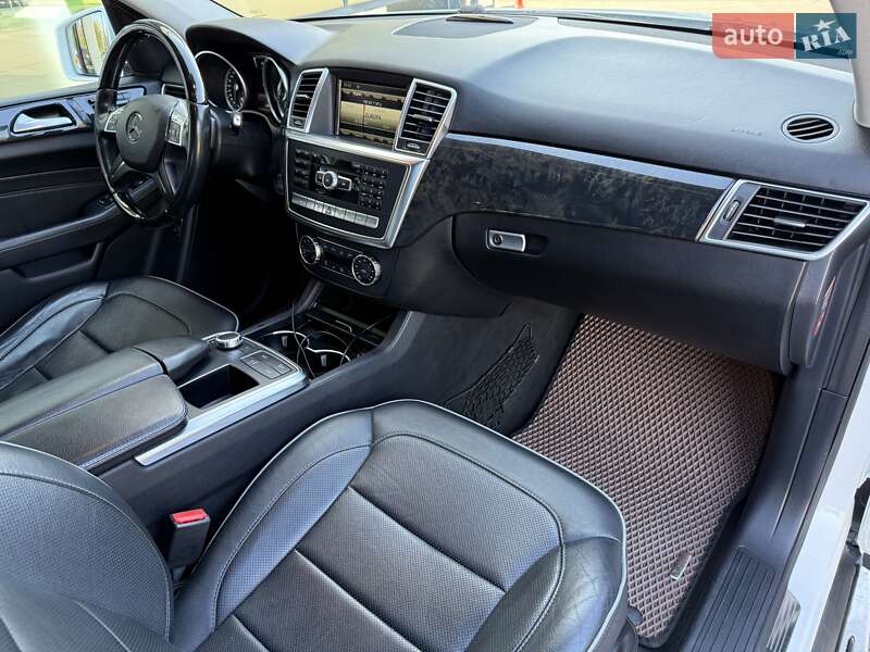 Позашляховик / Кросовер Mercedes-Benz M-Class 2013 в Одесі
