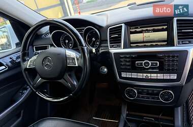 Позашляховик / Кросовер Mercedes-Benz M-Class 2013 в 