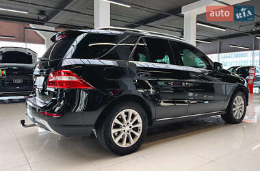 Внедорожник / Кроссовер Mercedes-Benz M-Class 2013 в 