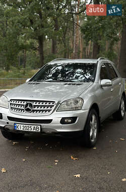 Позашляховик / Кросовер Mercedes-Benz M-Class 2006 в 