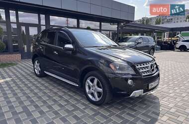 Позашляховик / Кросовер Mercedes-Benz M-Class 2009 в 