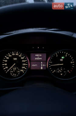 Внедорожник / Кроссовер Mercedes-Benz M-Class 2010 в 
