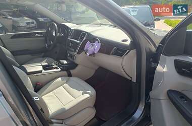 Позашляховик / Кросовер Mercedes-Benz M-Class 2015 в 