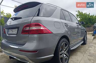 Позашляховик / Кросовер Mercedes-Benz M-Class 2015 в 