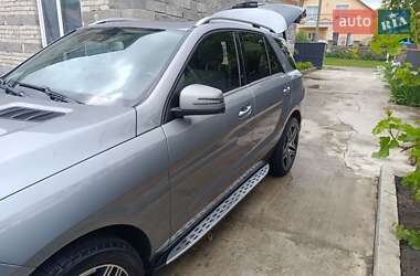 Позашляховик / Кросовер Mercedes-Benz M-Class 2015 в 