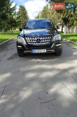 Позашляховик / Кросовер Mercedes-Benz M-Class 2011 в 