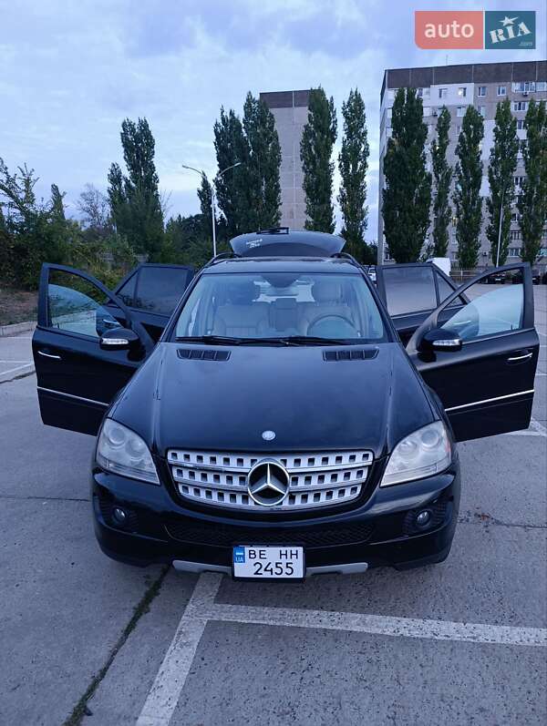 Внедорожник / Кроссовер Mercedes-Benz M-Class 2008 в 