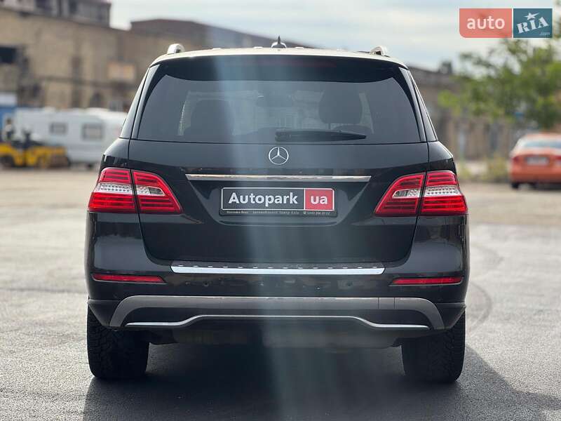 Внедорожник / Кроссовер Mercedes-Benz M-Class 2012 в Киеве