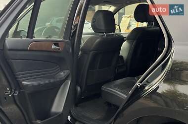 Позашляховик / Кросовер Mercedes-Benz M-Class 2012 в 