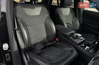 Позашляховик / Кросовер Mercedes-Benz M-Class 2012 в 