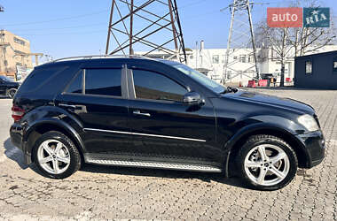Позашляховик / Кросовер Mercedes-Benz M-Class 2008 в 