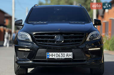 Внедорожник / Кроссовер Mercedes-Benz M-Class 2015 в 