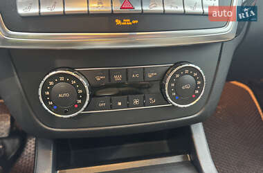 Позашляховик / Кросовер Mercedes-Benz M-Class 2012 в 