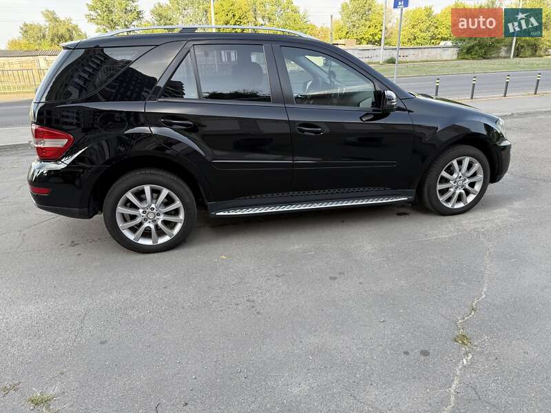 Внедорожник / Кроссовер Mercedes-Benz M-Class 2011 в Днепре