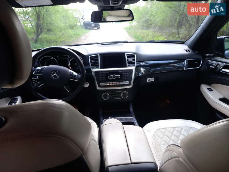 Внедорожник / Кроссовер Mercedes-Benz M-Class 2015 в Львове