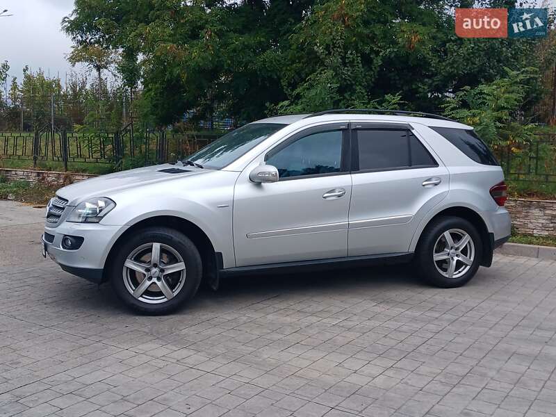 Позашляховик / Кросовер Mercedes-Benz M-Class 2008 в Києві