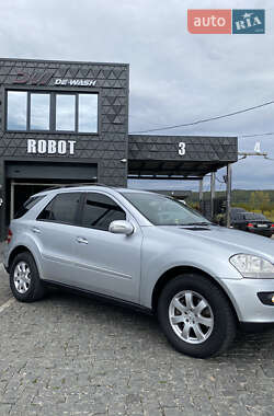 Позашляховик / Кросовер Mercedes-Benz M-Class 2008 в 