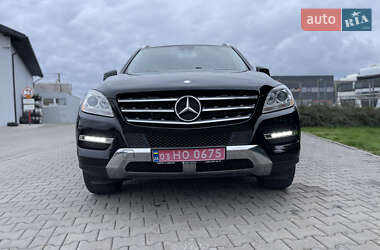 Позашляховик / Кросовер Mercedes-Benz M-Class 2013 в 