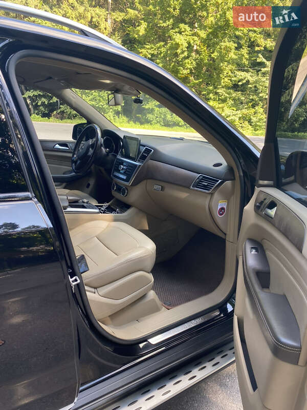 Внедорожник / Кроссовер Mercedes-Benz M-Class 2012 в Хмельнике