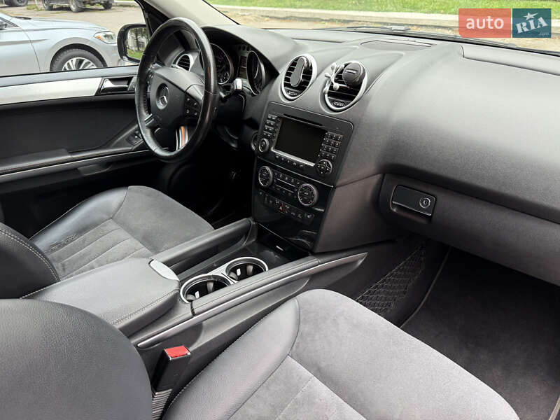 Внедорожник / Кроссовер Mercedes-Benz M-Class 2007 в Ровно