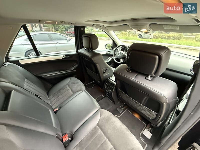 Внедорожник / Кроссовер Mercedes-Benz M-Class 2007 в Ровно